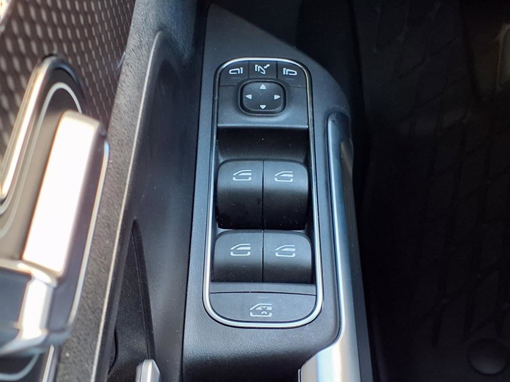 2023 Mercedes Benz EQB 350 4MATIC photo 18