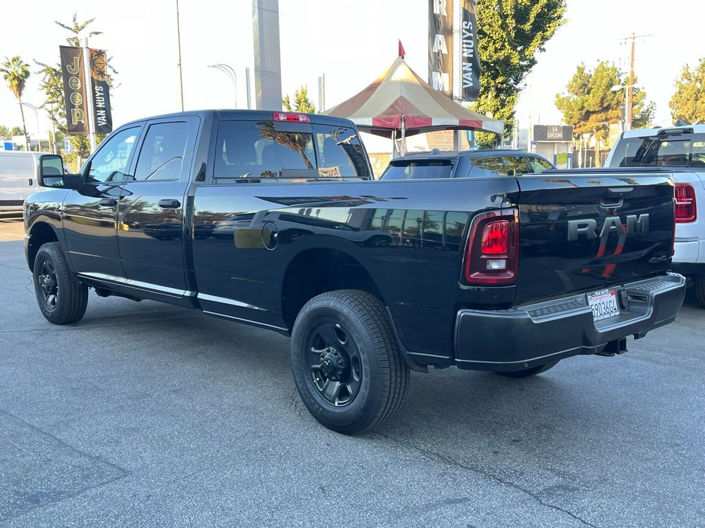 2025 Ram 3500 Tradesman photo 4