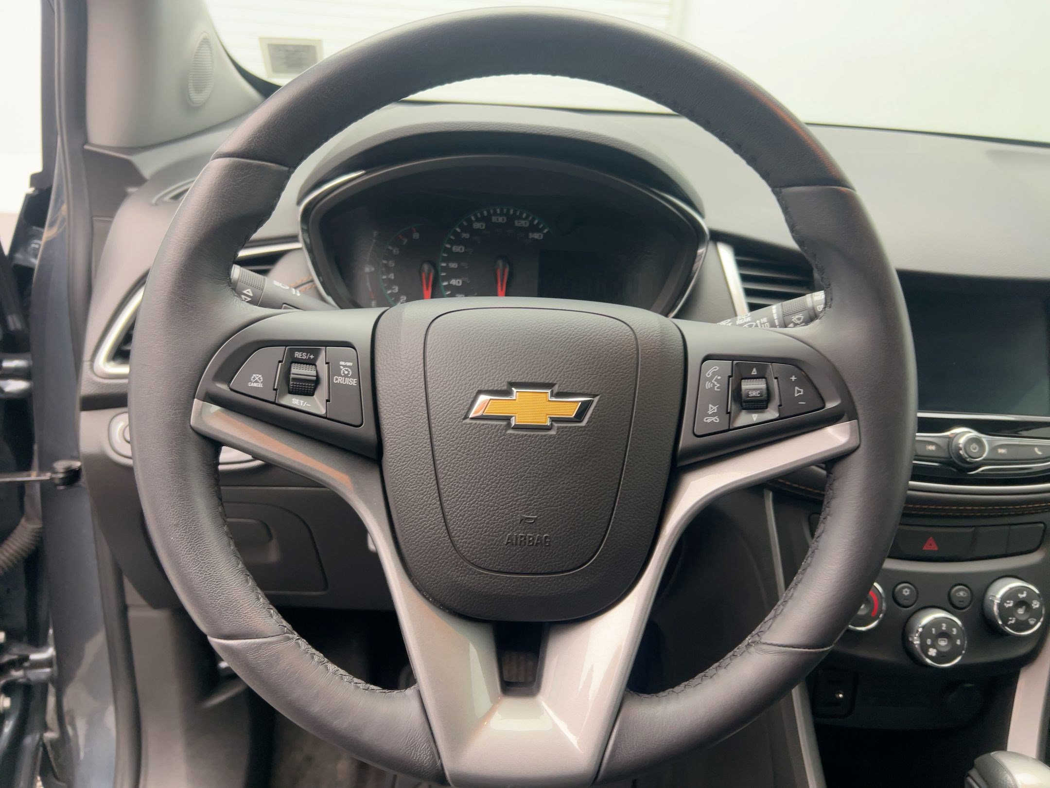 2022 Chevrolet Trax LT photo 16