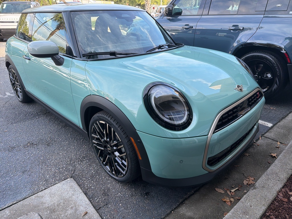 2025 Mini Cooper 2 Door Hardtop S photo 2