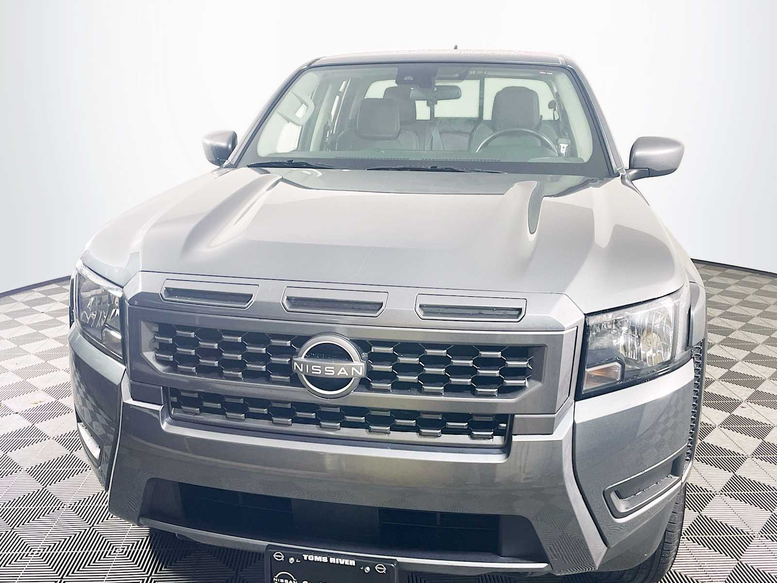 2025 Nissan Frontier Crew Cab SV photo 2