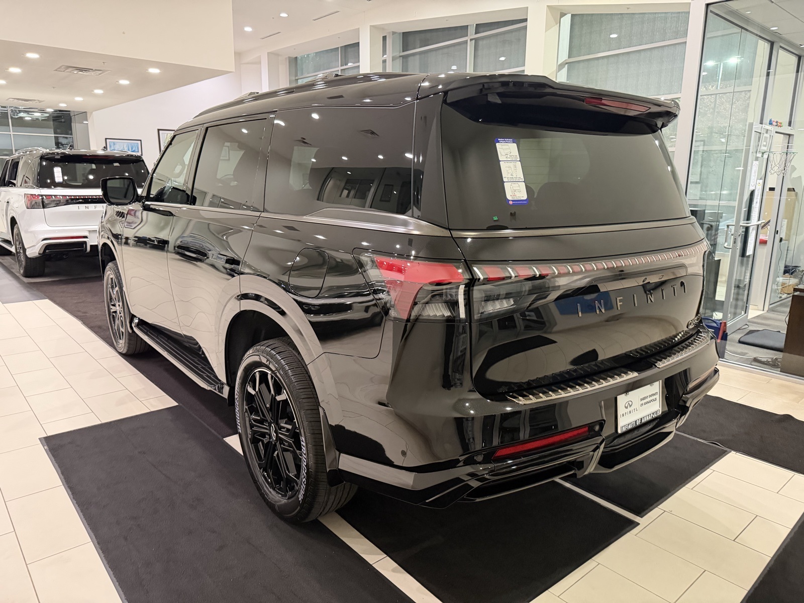 2026 Infiniti QX80 Sensory photo 4