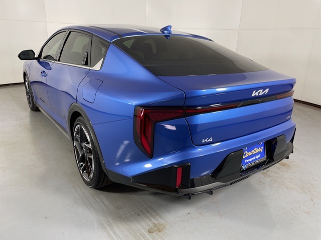 2025 Kia K4 GT-Line photo 6