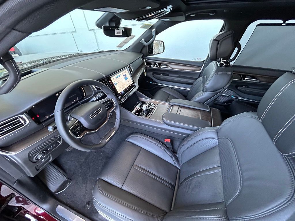 2024 Jeep Grand Wagoneer photo 40