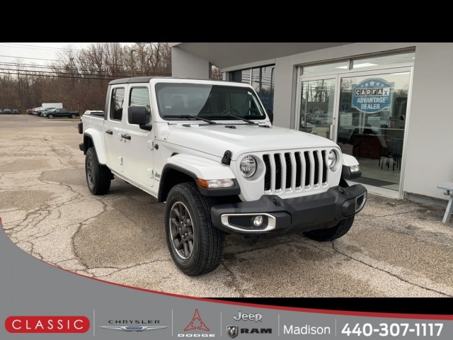 2023 Jeep Gladiator Overland's photo