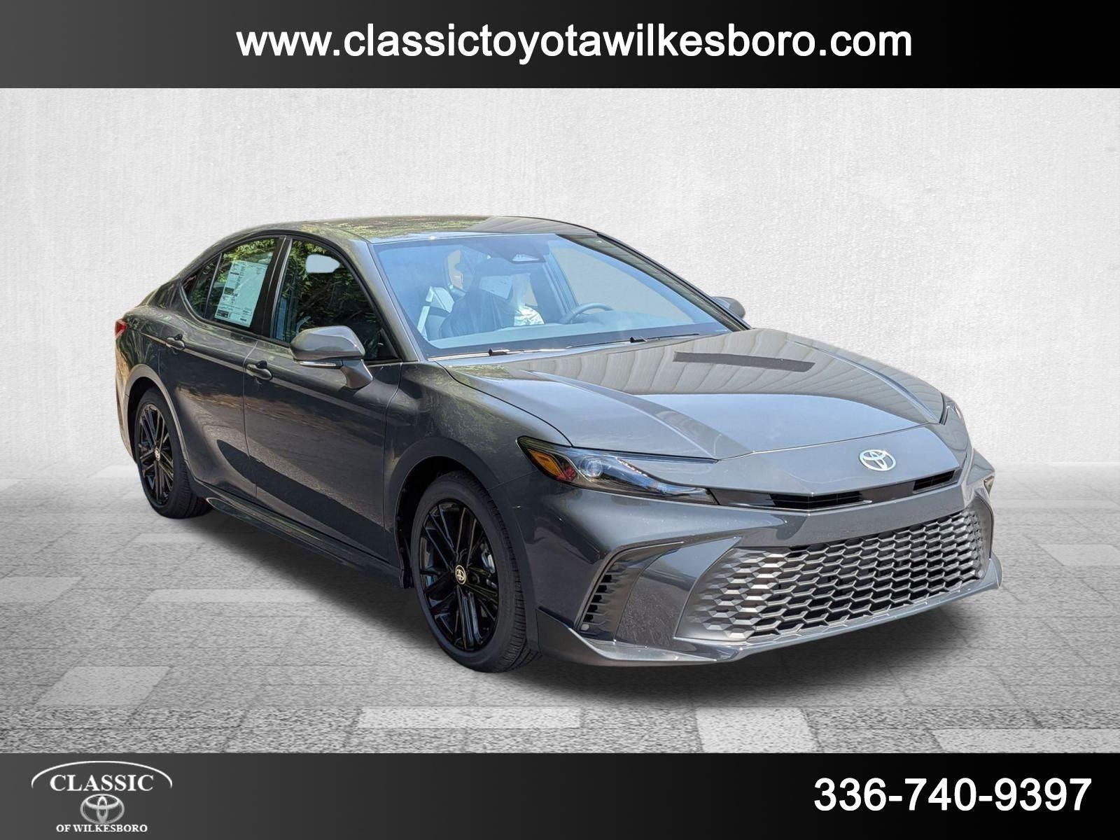 2026 Toyota Camry SE photo 3