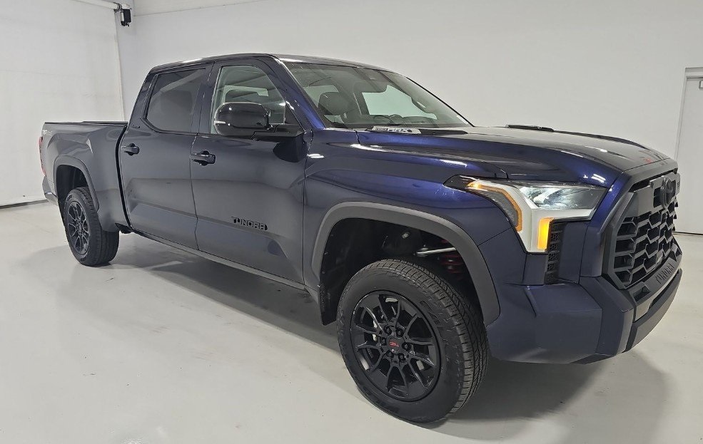 2024 Toyota Tundra Limited CrewMax photo 2