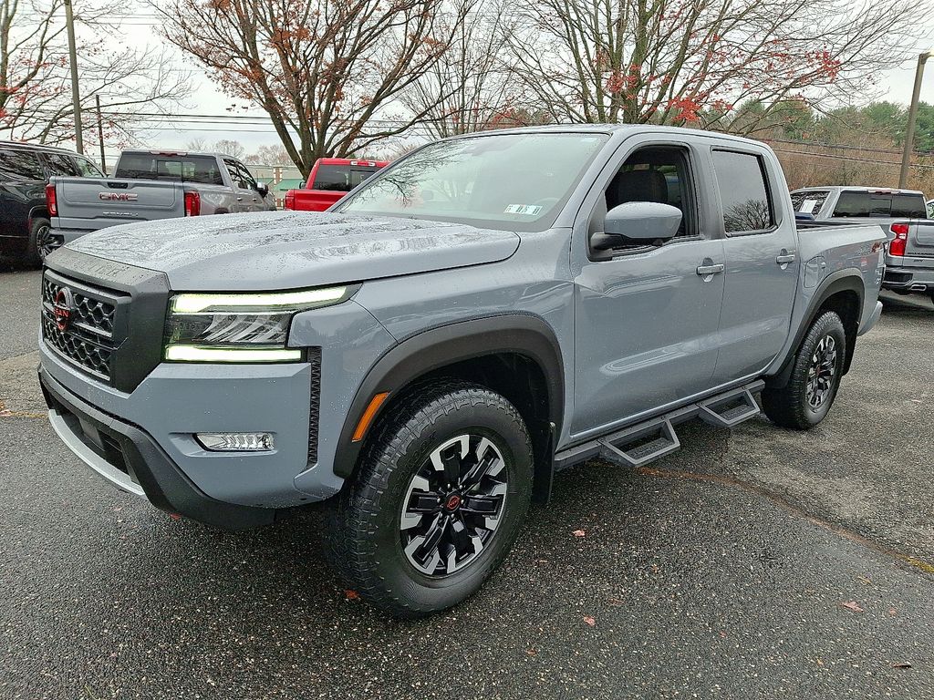 2023 Nissan Frontier PRO-4X photo 3