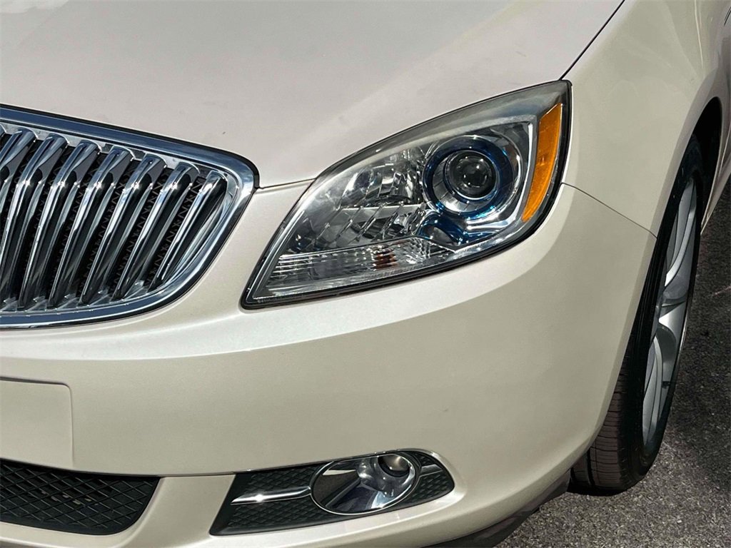 2016 Buick Verano Leather photo 9