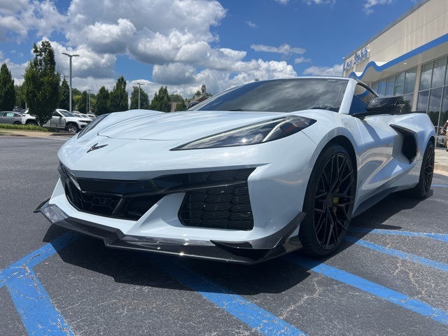 2024 Chevrolet Corvette Stingray photo 2