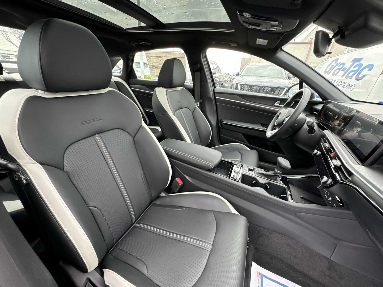 2025 Kia K5 GT-Line photo 25