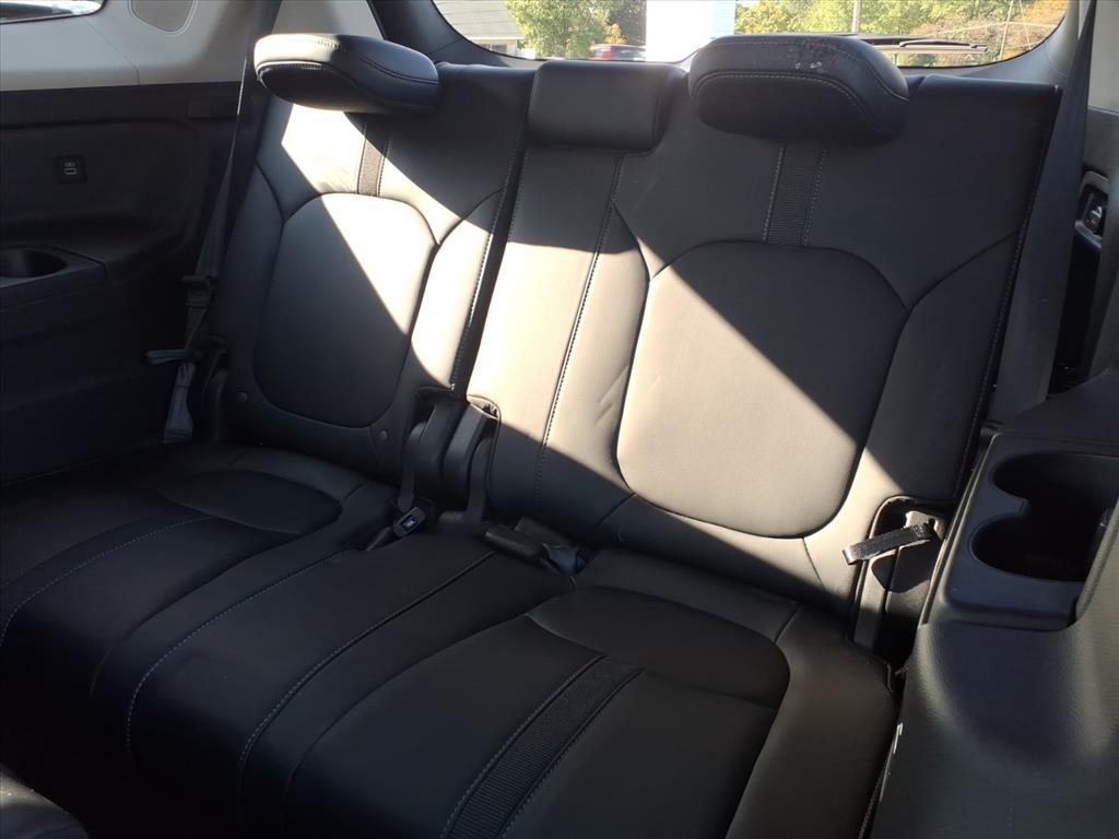 2023 Honda Pilot Touring photo 3