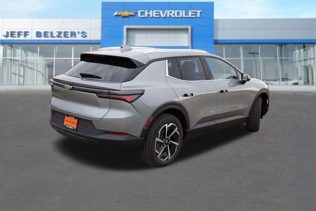 2026 Chevrolet Equinox EV 1LT photo 3