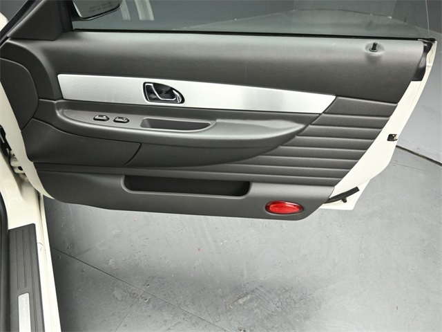 2002 FORD THUNDERBIRD - Image 24