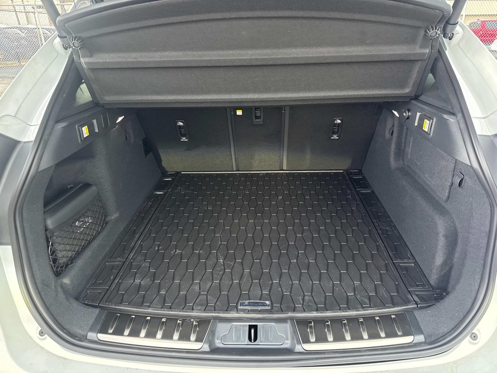 2026 Jaguar F-PACE P250 R-Dynamic S photo 7