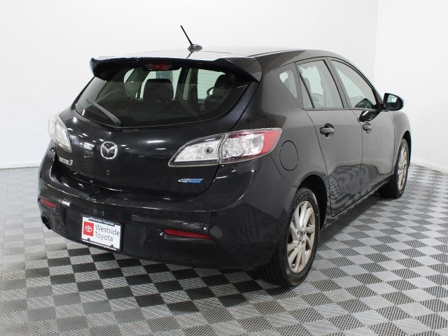 2013 Mazda Mazda3 Grand Touring Hatchback photo 3