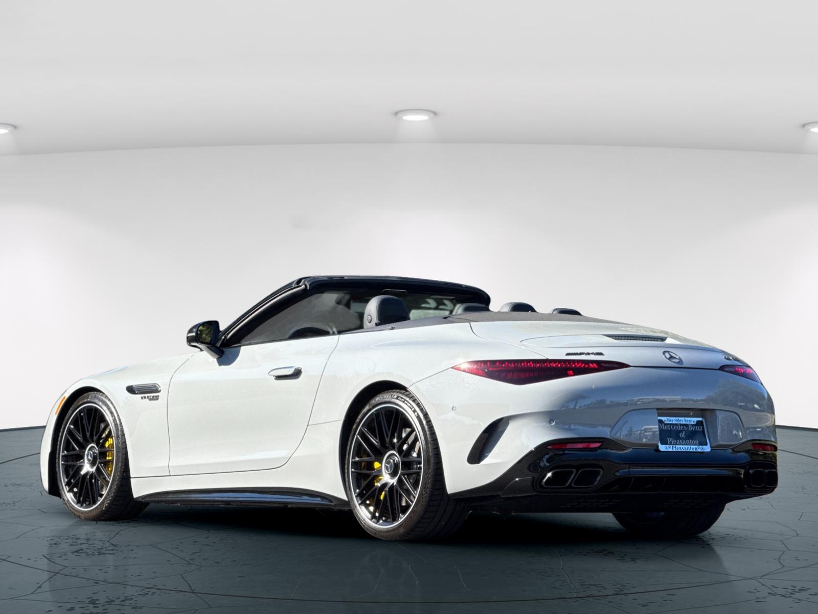 2022 Mercedes Benz SL 63 AMG photo 4