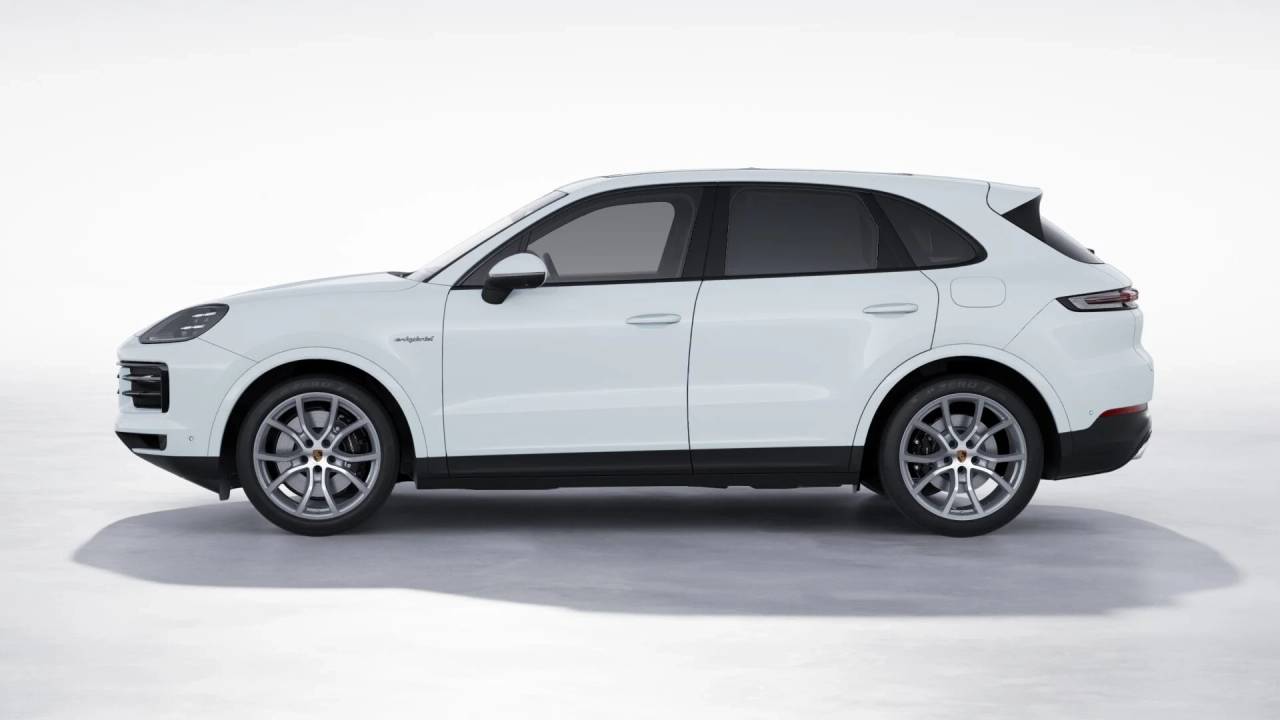 2026 Porsche Cayenne E-Hybrid photo 2