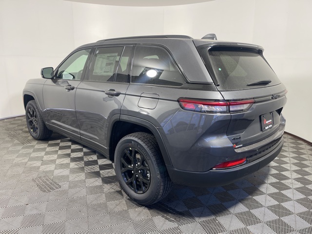 2025 Jeep Grand Cherokee Altitude X photo 4