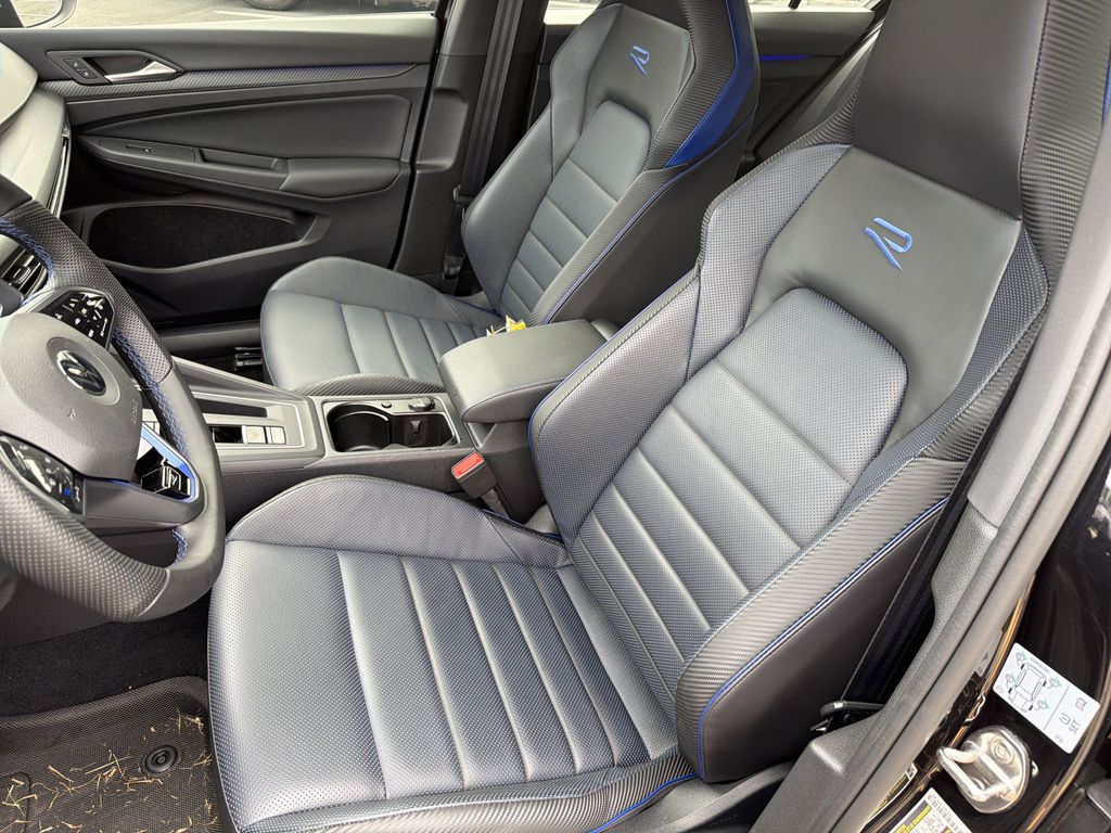 2022 Volkswagen Golf R photo 4