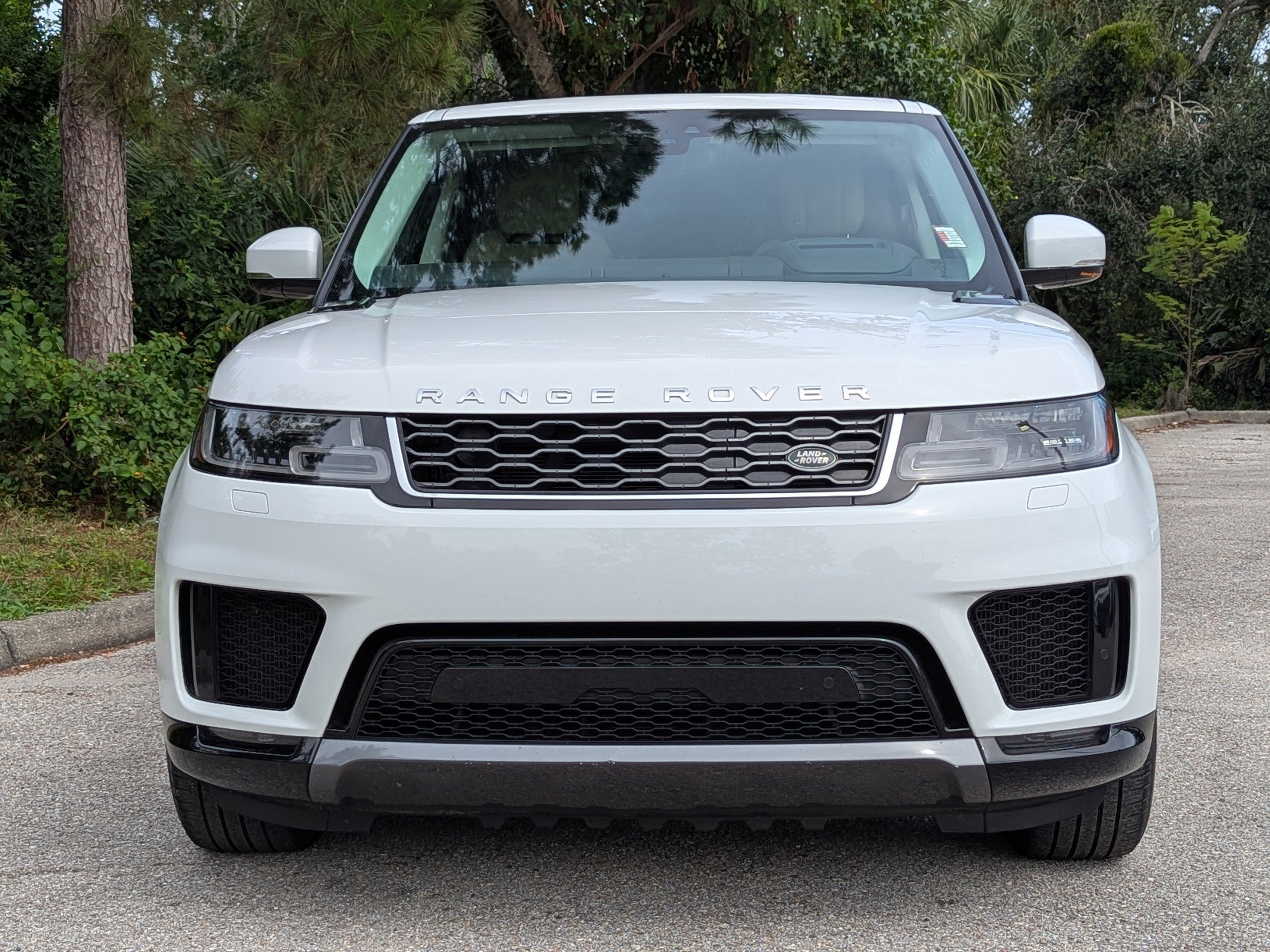 2020 Land Rover Range Rover Sport HSE photo 2