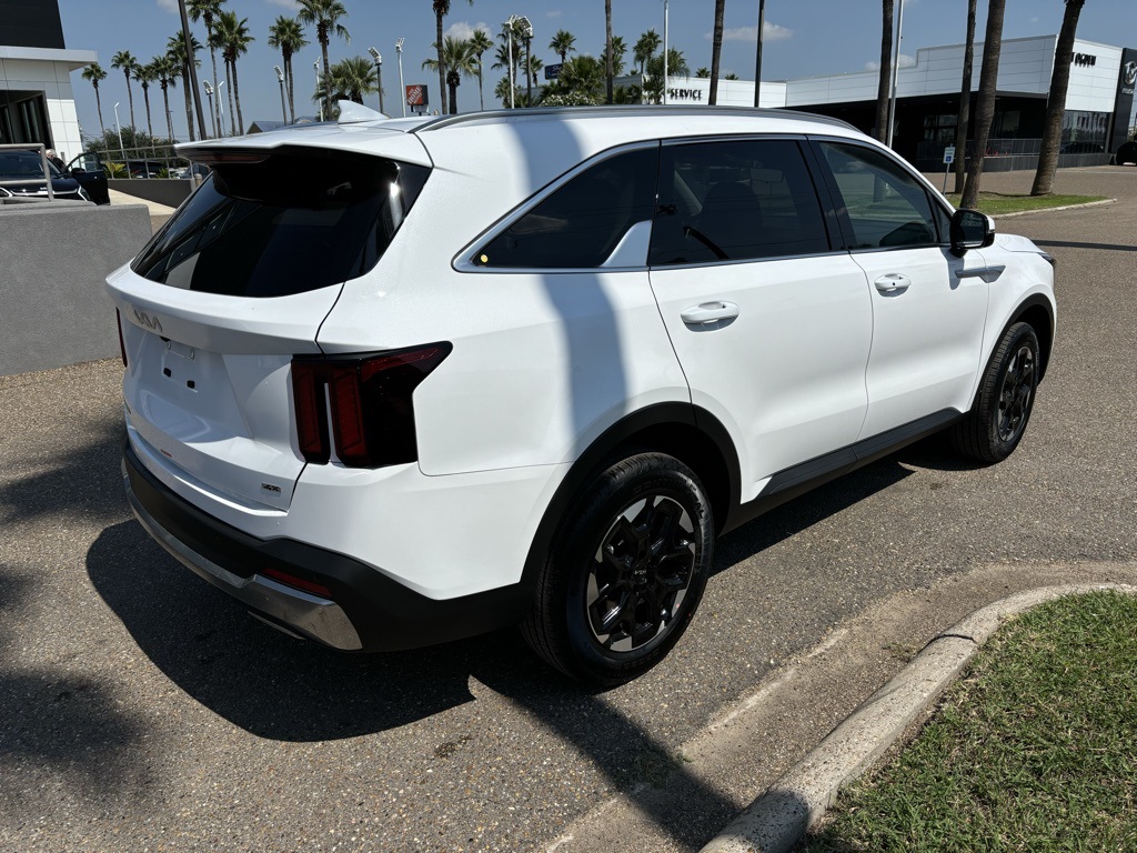 2025 Kia Sorento S photo 4