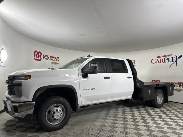 2025 Chevrolet Silverado 3500HD Work Truck photo 3