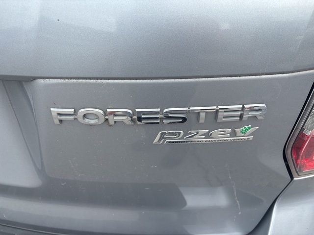 2015 Subaru Forester 2.5i Premium photo 4