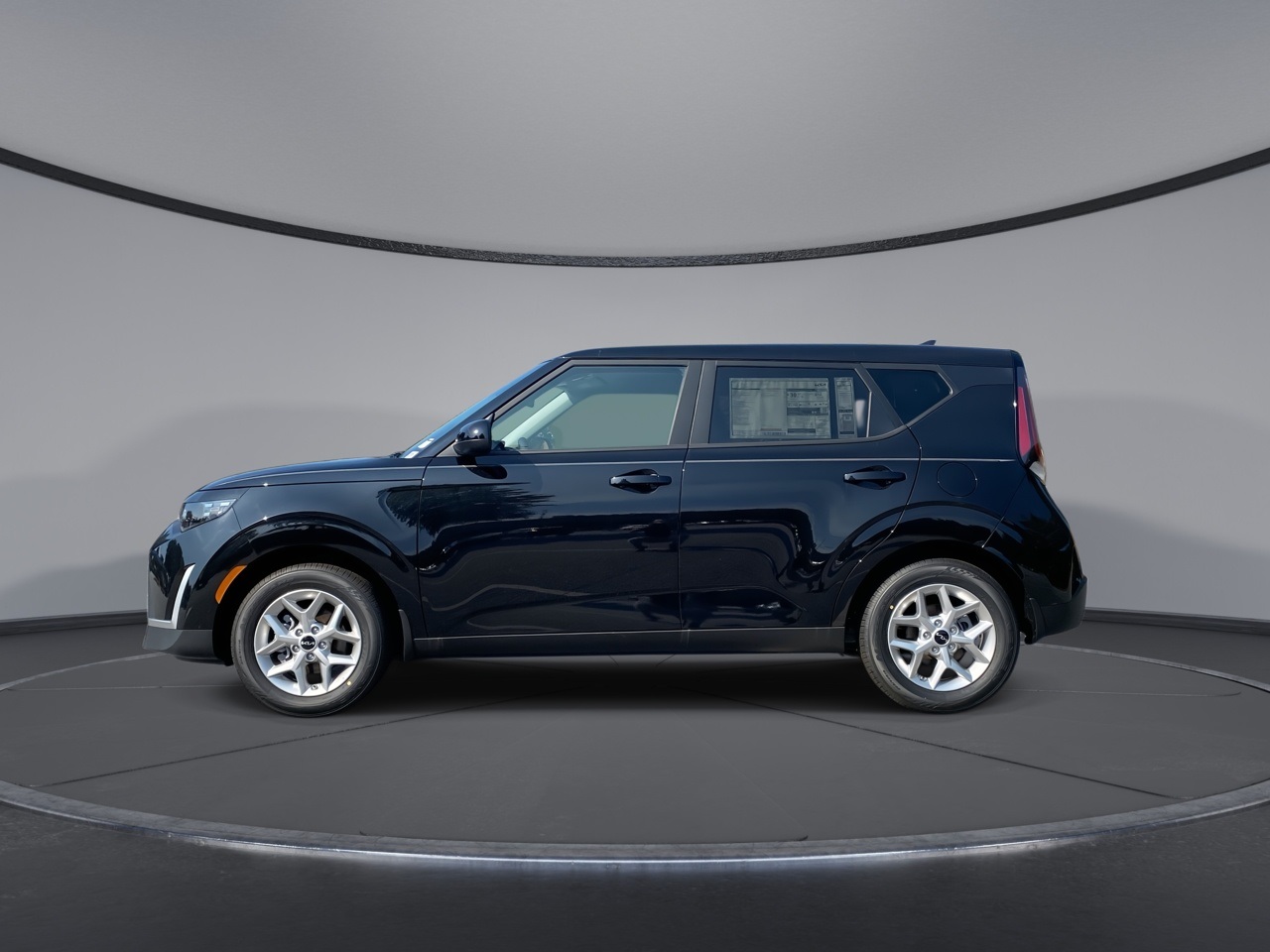 2025 Kia Soul LX photo 3