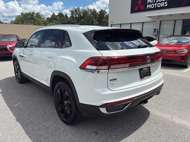 2024 Volkswagen Atlas Cross Sport SE Technology photo 4