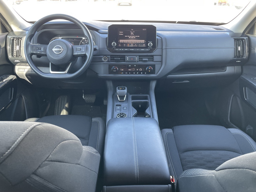 2024 Nissan Pathfinder S photo 13