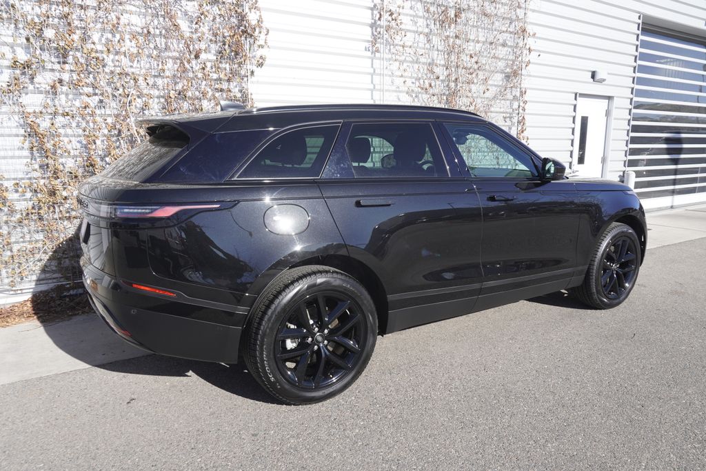 2025 Land Rover Range Rover Velar S photo 4