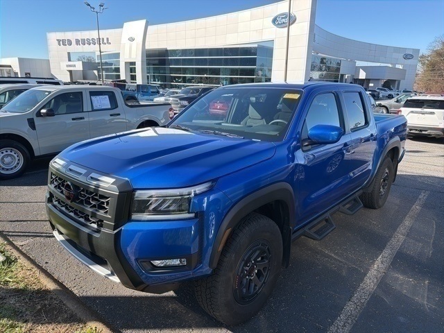 2025 Nissan Frontier PRO-4X's photo