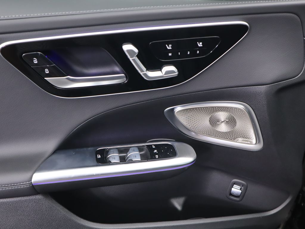2025 Mercedes Benz C 300 photo 23