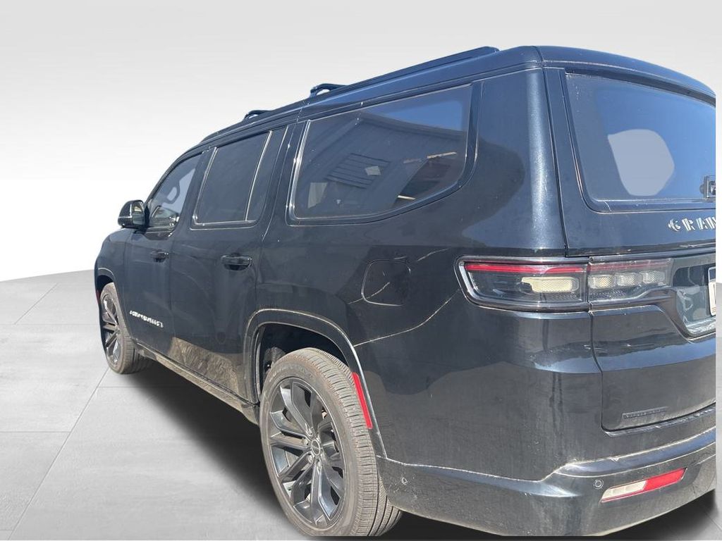2022 Jeep Grand Wagoneer II photo 5