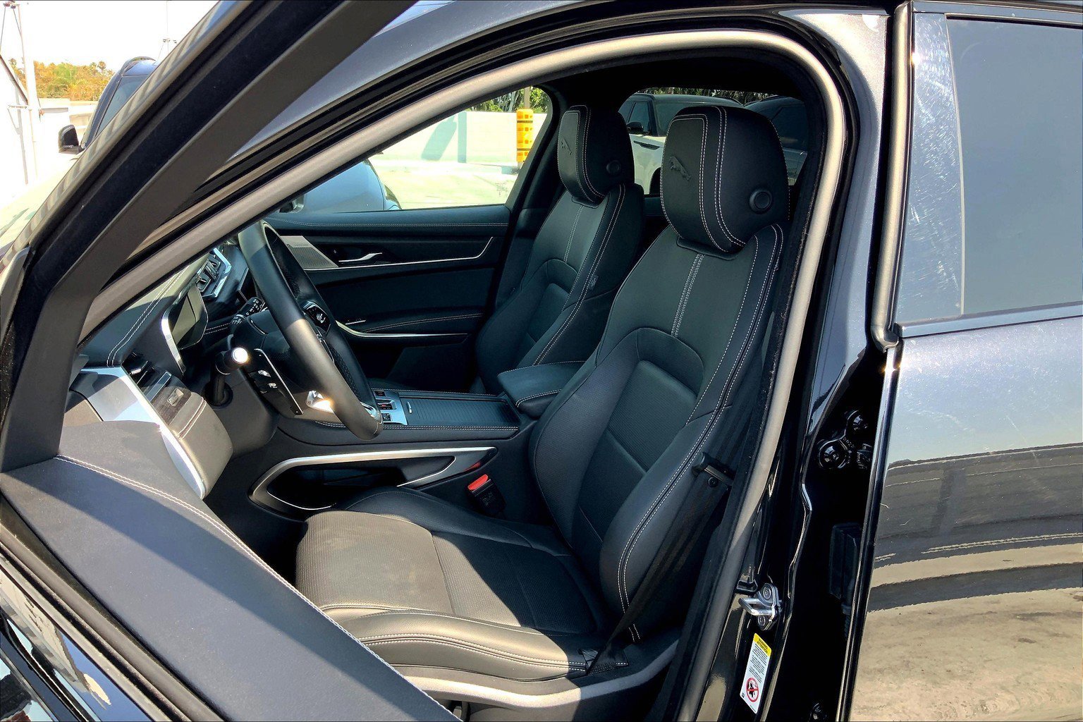 2025 Jaguar F-PACE P250 R-Dynamic S photo 20