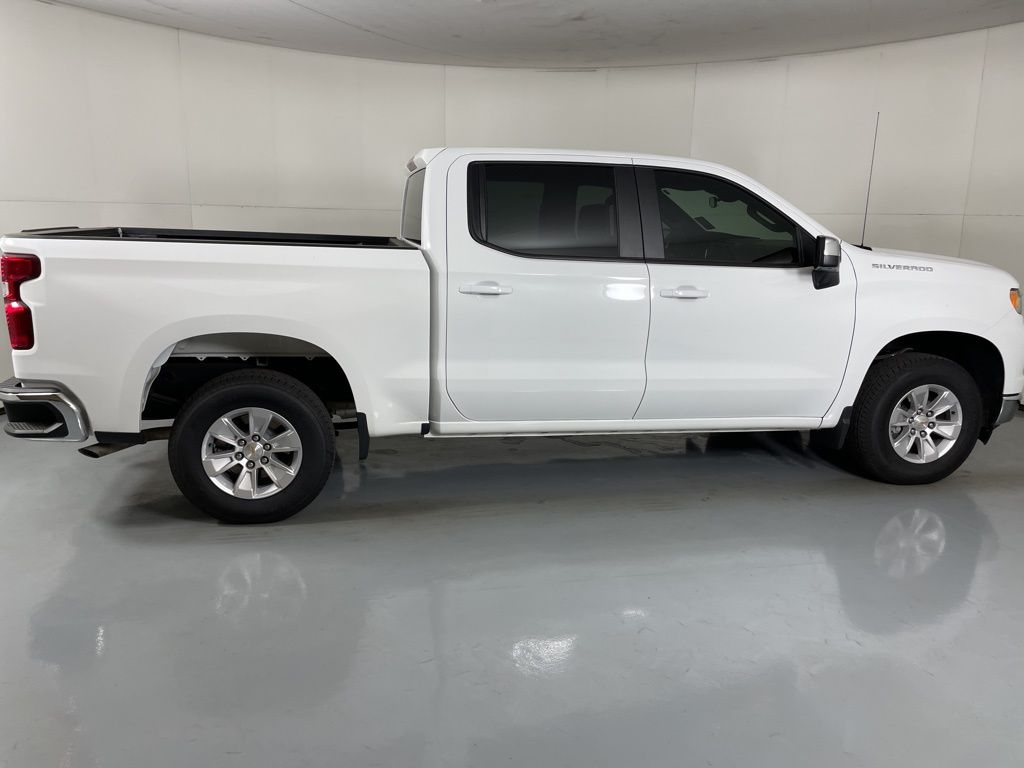 2025 Chevrolet Silverado 1500 LT photo 8