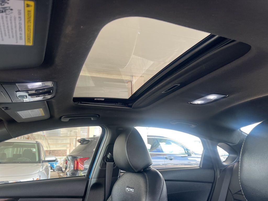 2023 Kia Forte GT-Line photo 7