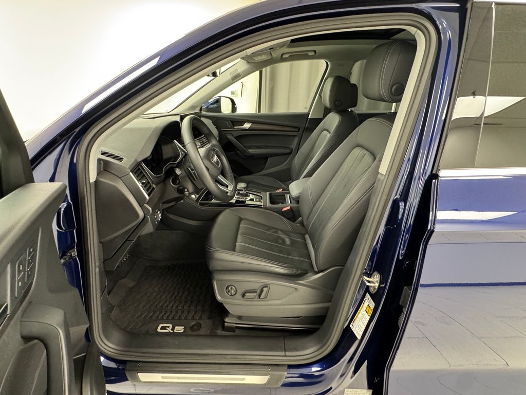 2021 Audi Q5 45 Premium Plus photo 10