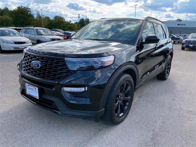 2022 Ford Explorer ST-Line photo 8