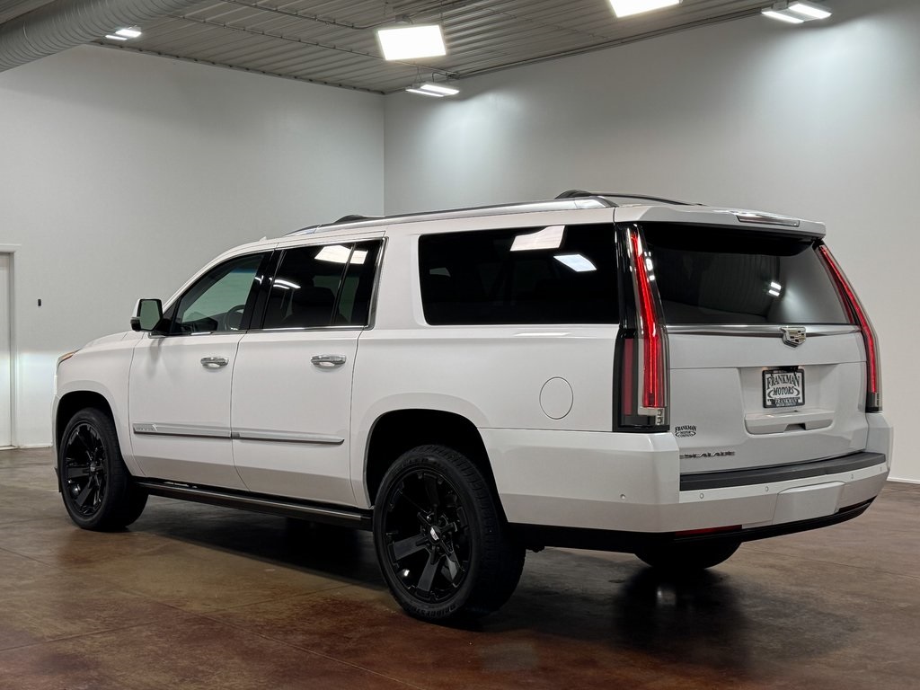 2019 Cadillac Escalade ESV Premium Luxury photo 4