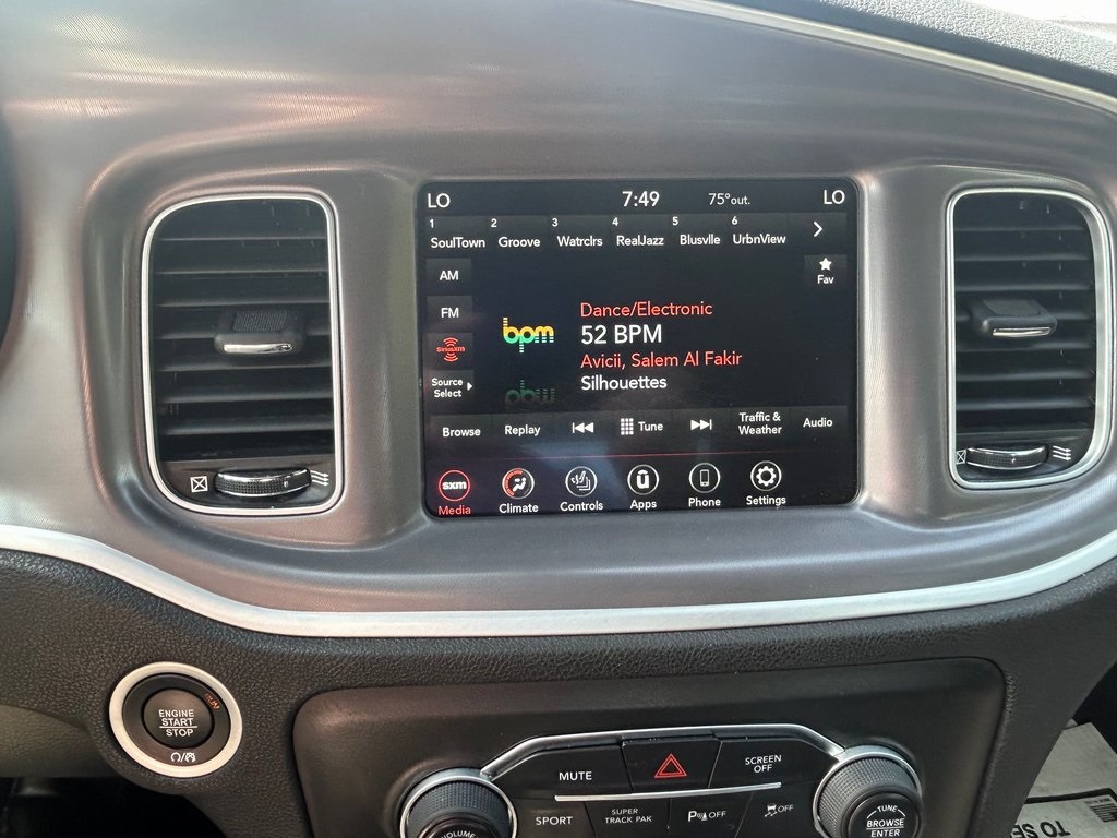 2021 Dodge Charger SXT photo 16