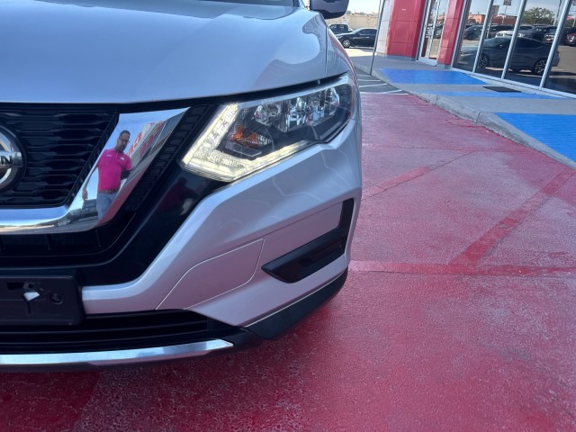 Used 2020 Brilliant Silver Metallic Nissan SV image 26