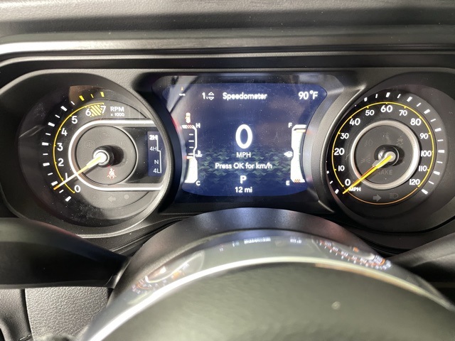 2025 Jeep Wrangler Sahara photo 24