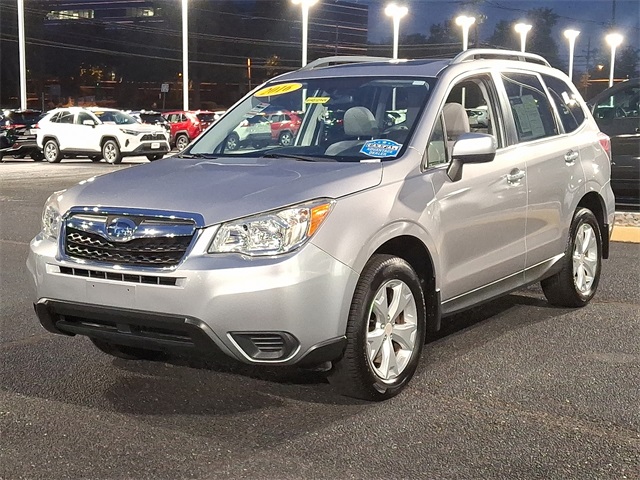 2016 Subaru Forester 2.5i Premium photo 4