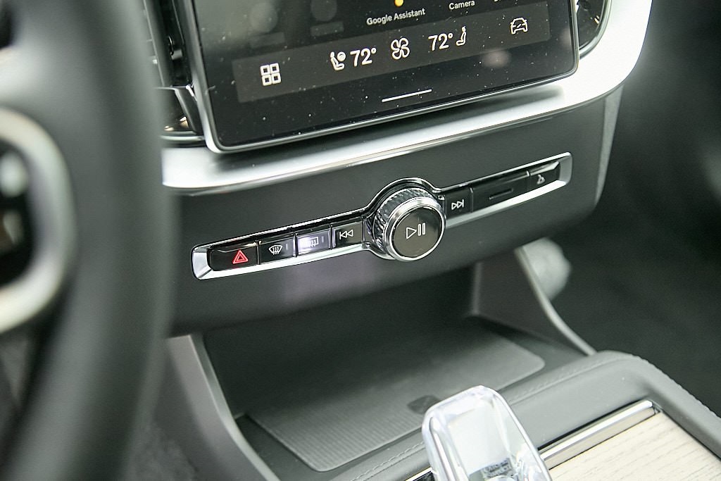 2026 VOLVO XC90 - Image 15