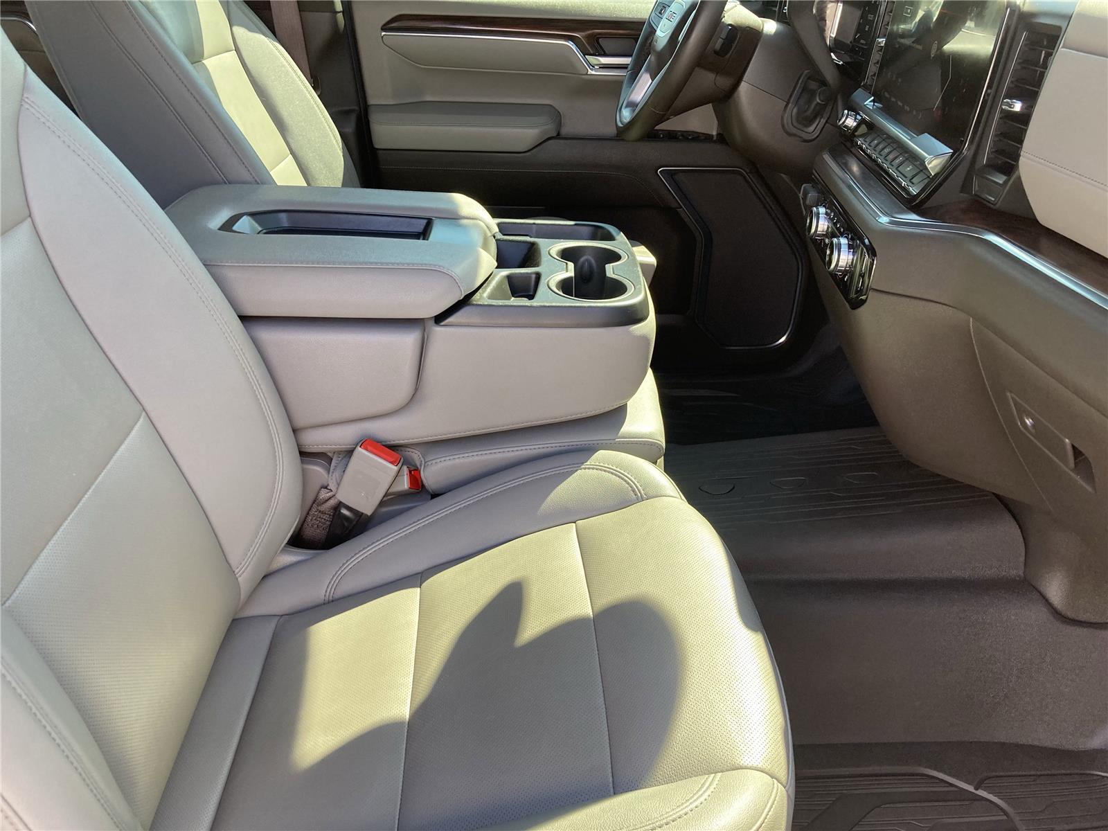 2024 Gmc Sierra 1500 SLT photo 30