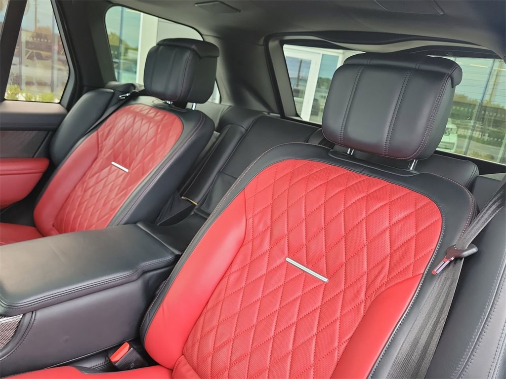 2019 Land Rover Range Rover SV Autobiography Dynamic photo 12