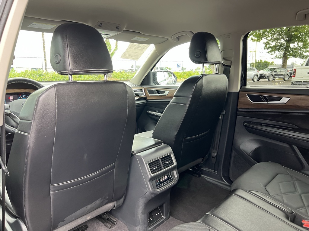 2024 Volkswagen Atlas SE Technology photo 25