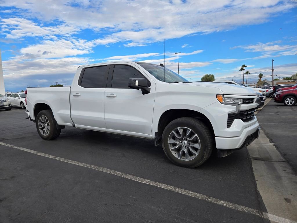 2023 Chevrolet Silverado 1500 RST photo 4